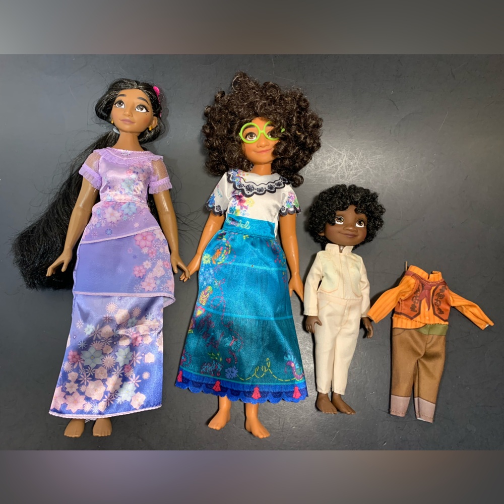 Disney ENCANTO MIRABEL ISABELA & ANTONIO Ceremony Fashion Doll Set Lot of 3